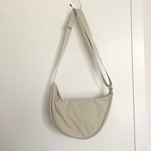 Uniqlo Round Mini Shoulder Bag in Natural